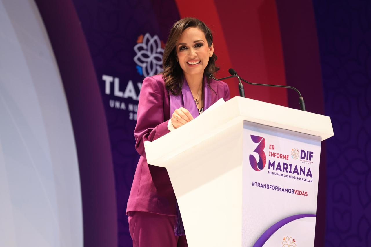 SEDIF Tlaxcala: Mariana Espinosa de los Monteros Cuéllar rinde Tercer Informe de Actividades