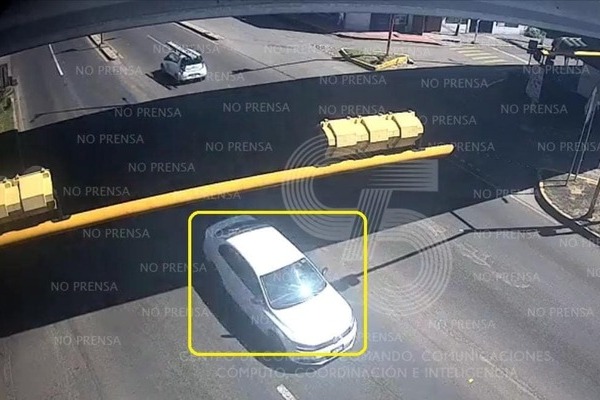 Tras balacera y persecución, SSC Tlaxcala recupera auto robado; hay dos detenidos