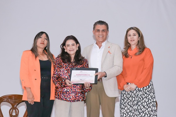 El Día Naranja (25 de cada mes) integrantes del Ayuntamiento de Tlaxcala participaron en una ponencia sobre perspectiva de género