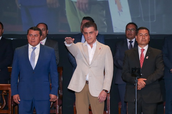 Alfonso Sánchez rinde protesta como representante de los 60 municipios ante el Sistema Anticorrupción del Estado de Tlaxcala