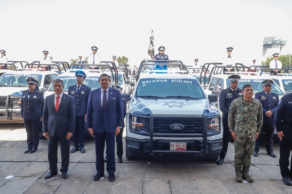 Armenta anuncia incremento del 15% al salario de la Policía Auxiliar