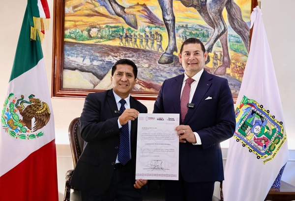 Armenta toma protesta a Raymundo Atanacio Luna como Coordinador del Plan Hídrico en Puebla; deja el DIF