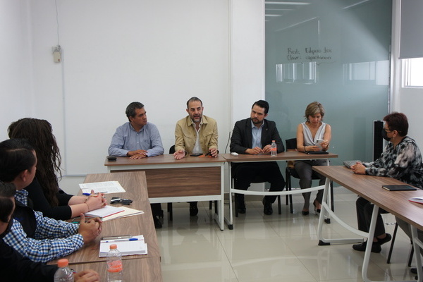 La CMIC facilitará una retroexcavadora que será desarmada y utilizada como modelo en un proceso de ingeniería inversa.