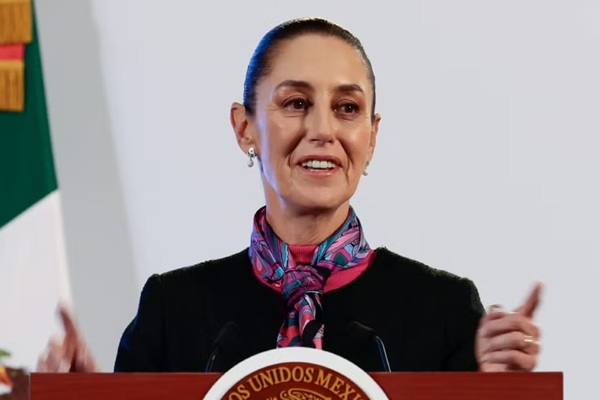 Claudia Sheinbaum retira reforma a la Ley del ISSSTE tras reunión con trabajadores de la educación