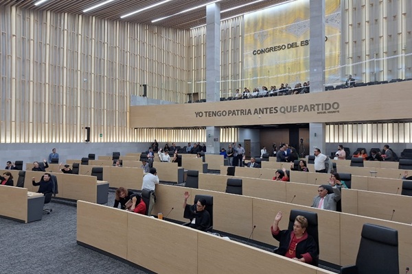 Congreso de Puebla analiza propuesta para regular designación del gobernador sustituto, en caso de muerte o ausencia definitiva