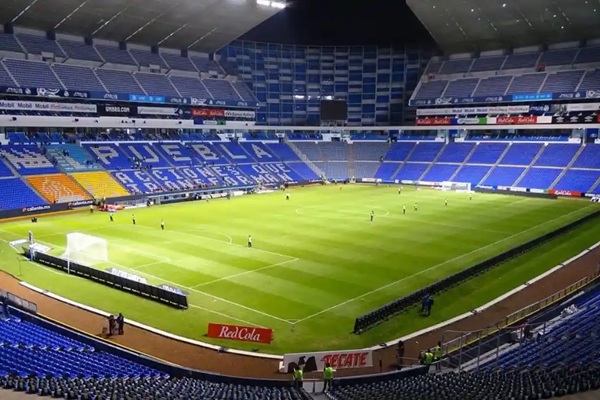 Cruz Azul y Pumas se enfrentarán en el estadio Cuauhtémoc