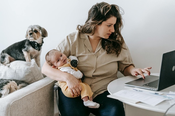 Del hogar a la oficina el liderazgo femenino en un mundo de múltiples roles