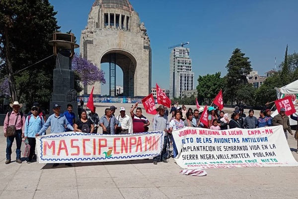 Exigen justicia por la muerte de una mujer indígena durante el parto en Zoquitlán