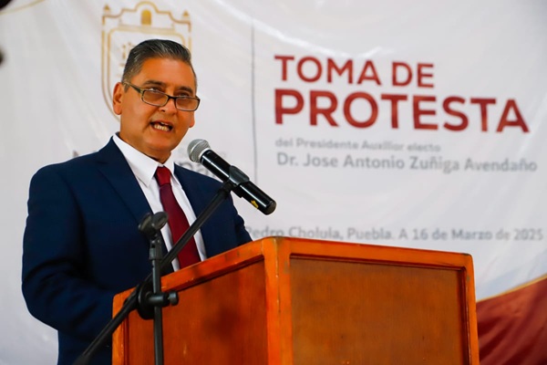 José Antonio Zúñiga Avendaño rinde protesta nuevo presidente auxiliar de Santiago Momoxpan