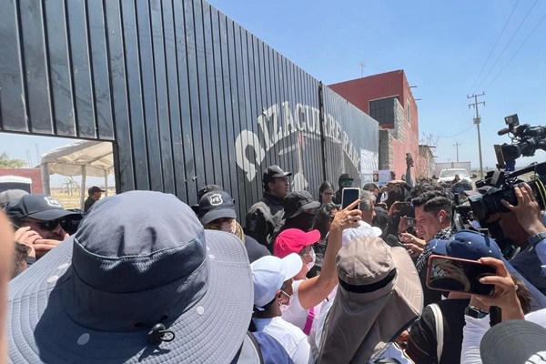 Madres buscadoras expresan enojo y frustración al visitar rancho de Teuchitlán; denuncian que “está todo barrido”