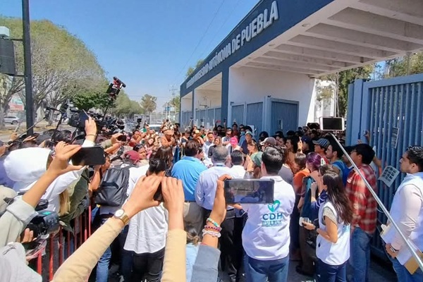 Paro BUAP Estudiantes piden alto al nepotismo y no reelección, eliminar violencia, seguridad y reformas, según pliego