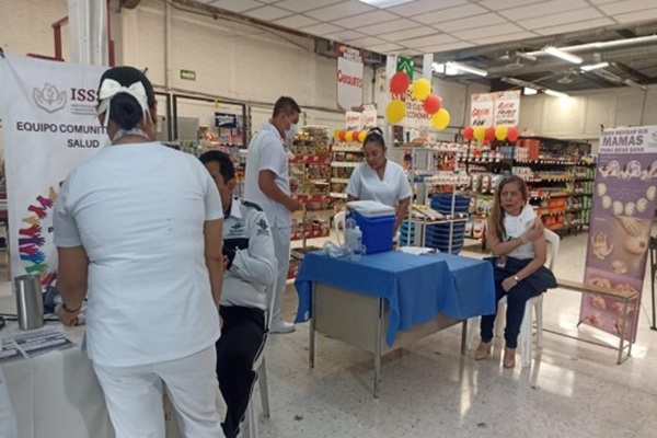 Realiza ISSSTE Puebla jornadas de salud en tiendas del SuperISSSTE
