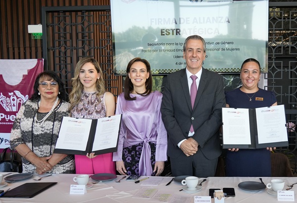 Refuerza Ayuntamiento de Puebla el liderazgo femenino empresarial y encabeza firma alianza estratégica