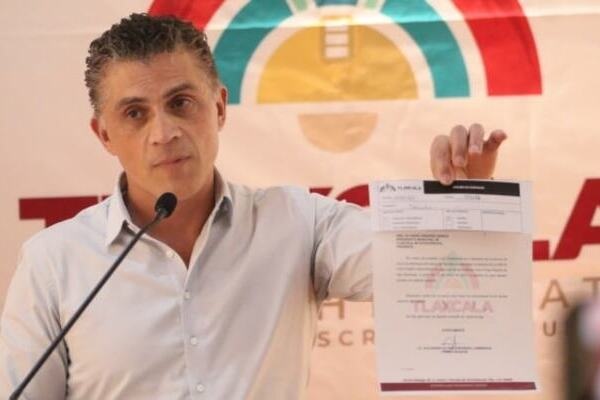 Regidor de Tlaxcala que agredió a su esposa solicita licencia; edil Alfonso Sánchez ofrece respaldo total a Edith