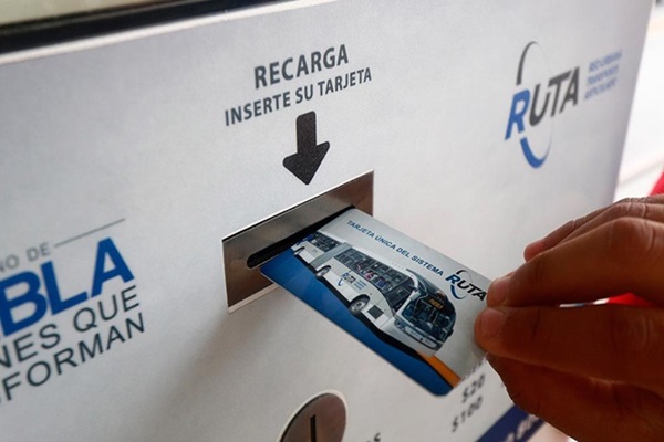 SMyT y BUAP trabajan proyecto para implementar pago con tarjeta en todo el transporte público de Puebla