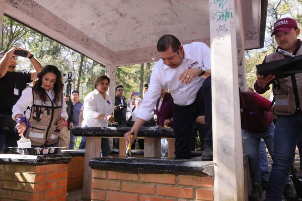 Alejandro Armenta encabezó en el Parque El Pinal, de Teziutlán, la décima Faena Comunitaria