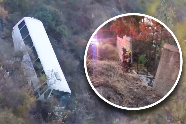 Veinte trabajadores de Condumex resultan lesionado al desbarrancarse autobús en carretera Tlaxcala- Temetzontla