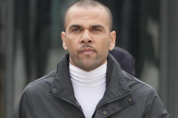 Dani Alves fue declarado culpable de agresión sexual en febrero de 2024 por violar una mujer en un club nocturno en diciembre de 2022