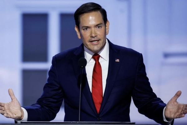 El secretario de Estado de EE.UU., Marco Rubio, amenazó con nuevas sanciones a Venezuela si no acepta los vuelos de deportados