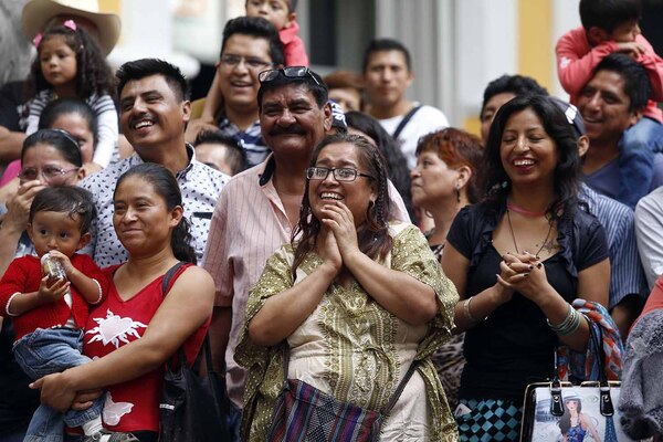 Costa Rica (6) y México (10) debutan entre los diez países más felices del mundo, según el Informe Mundial de la Felicidad 2025