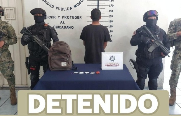 Capturan a narcomenudista de 16 años con 5 dosis de cristal, mariguana y cocaína en San Pedro Cholula