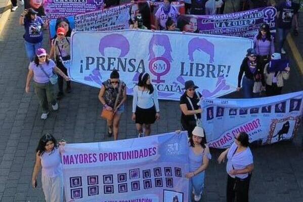 Dos mujeres periodistas denuncian agresión durante la marcha del 8M en Tlaxcala