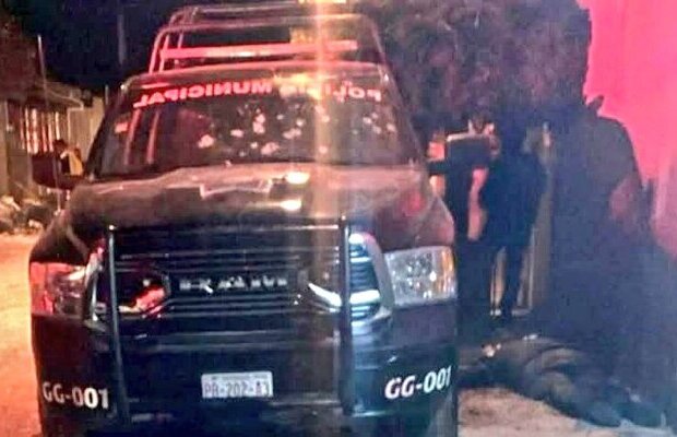 Acribillan a dos policía municipales de Puebla, asignados como escoltas del director de Grupos Especiales