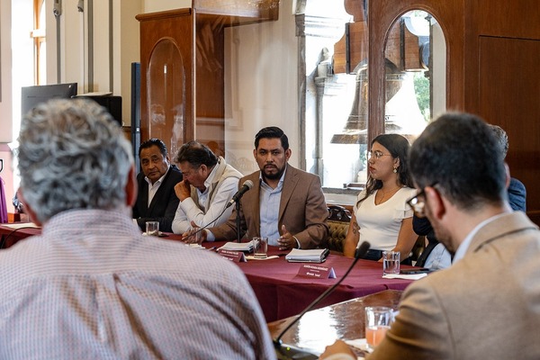 Oropeza Casas expresó la disposición del Gobierno de Puebla para acordar la operación de esta modalidad de movilidad con el sector turístico.