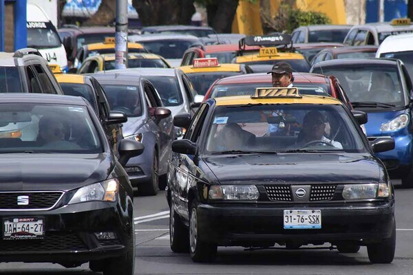 Tanús Osorio aclaró que se busca erradicar los taxis pirata, aunque sean considerados por algunos usuarios como un "mal necesario"