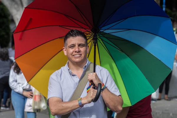 Activista y periodista Tuss Fernández denuncia que es víctima de intimidación y difamación