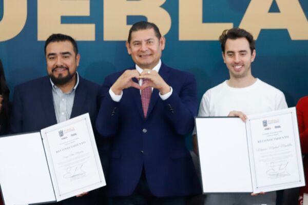 Además del nombramiento de los directores de las escuelas de box y tenis, también se avaló la creación de la Universidad del Deporte