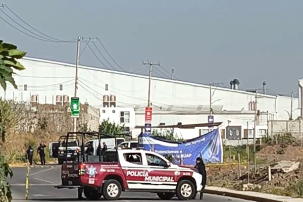 Abandonan dos cadáveres emplayados, de un hombre y una mujer, en el municipio de Cuautlancingo