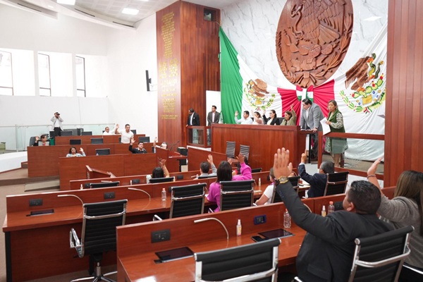 Aprueban distribución de excedentes del primer trimestre a los tres Poderes del Estado en Tlaxcala