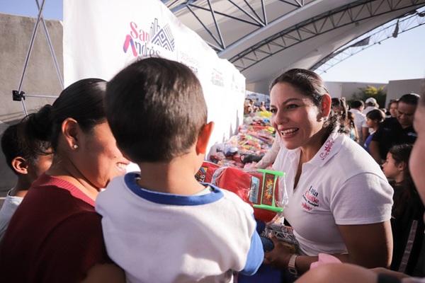 Celebra Lupita Cuautle a la niñez sanandreseña en Escuelas Deportivas