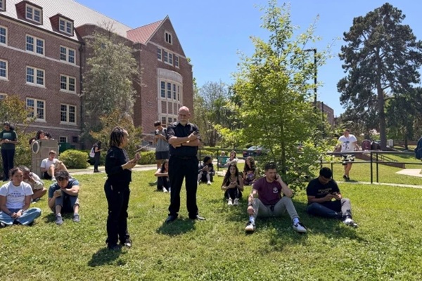 Confirman dos muertos y siete heridos tras tiroteo en universidad de Florida