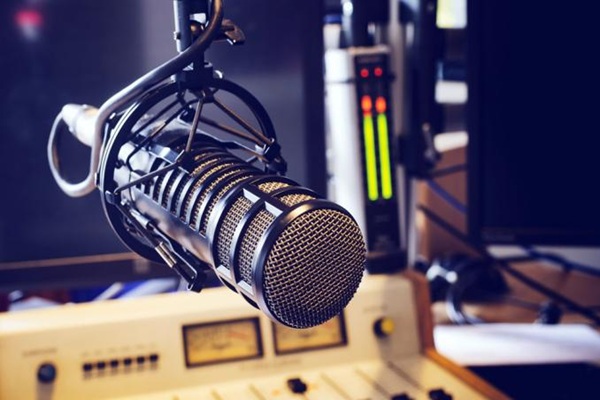 EN TIEMPO REAL Crece el consumo de la radio en México