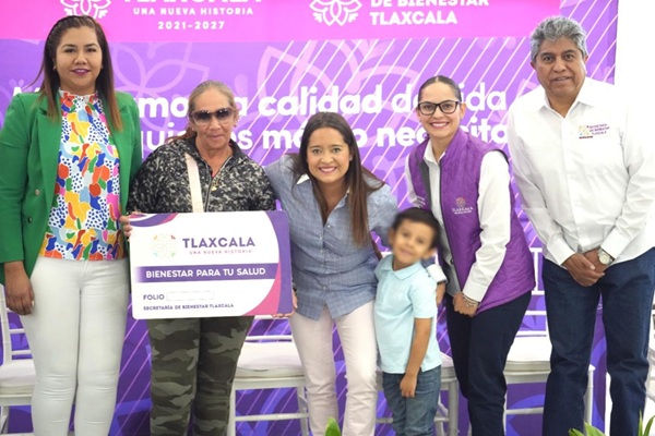 Entregan tarjetas del programa “Bienestar para tu Salud” en Tetla