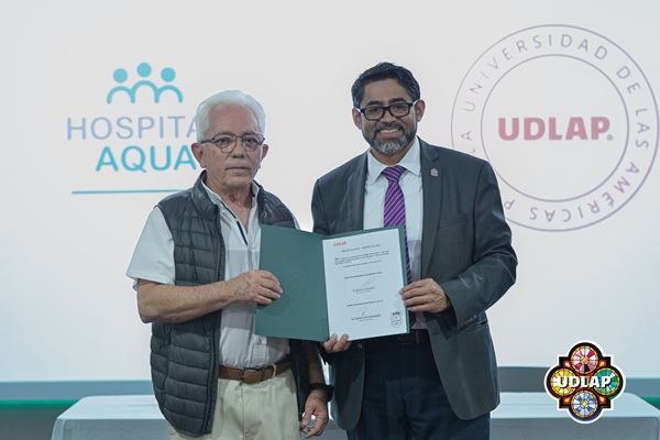 Firman un convenio de colaboración con el Hospital Aqua Puebla