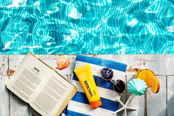 Guía para cuidarte de las infecciones en albercas y playas en Semana Santa