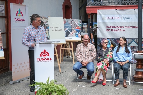 La exposición “Patrimonio Vivo de Tlaxcala”, gestionada por la Dirección de Cultura y el INAH está integrada por 20 imágenes del patrimonio