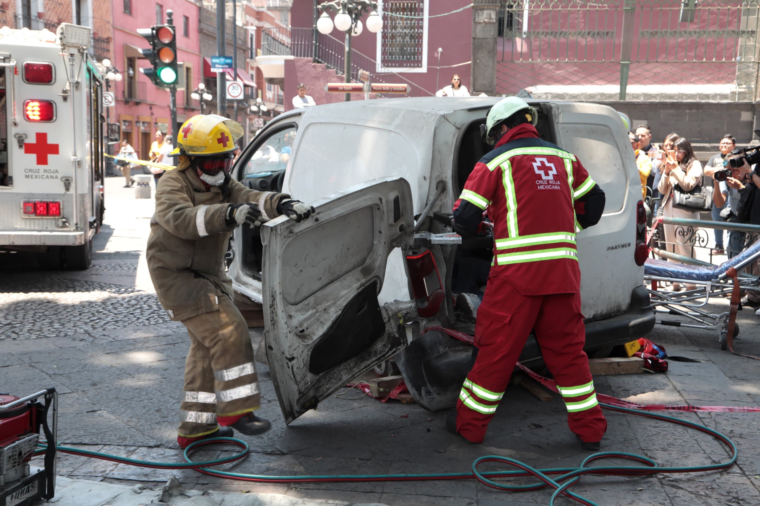 Como parte del simulacro de sismo, el Ayuntamiento de Puebla habilitó un Puesto de Mando, así como una Área de Concentración de Víctimas