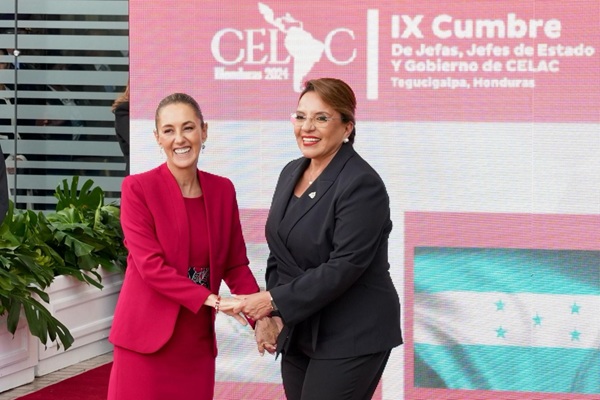 Invita Sheinbaum a realizar “Cumbre por el Bienestar Económico de América Latina y el Caribe” en Celac de Tegucigalpa, honduras