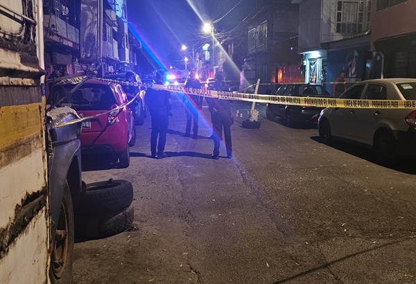 Mujer es atacada a balazos por hombres en motocicleta en la colonia Popular Castillotla, Puebla