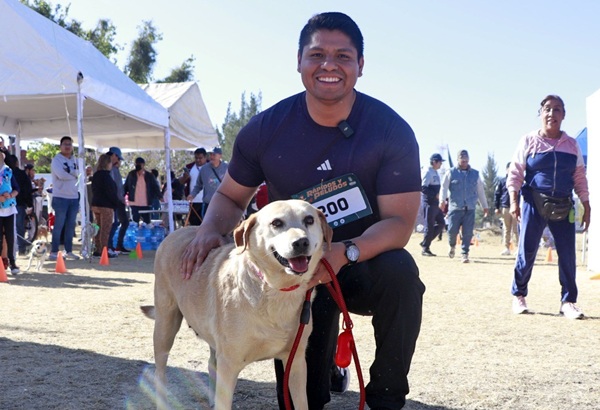 Omar Muñoz preside carrera Rápidos y Peludos en Cuautlancingo