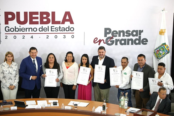 Puebla brilla con 60 medallas en Concurso Nacional de Marcas de Mezcal 2025