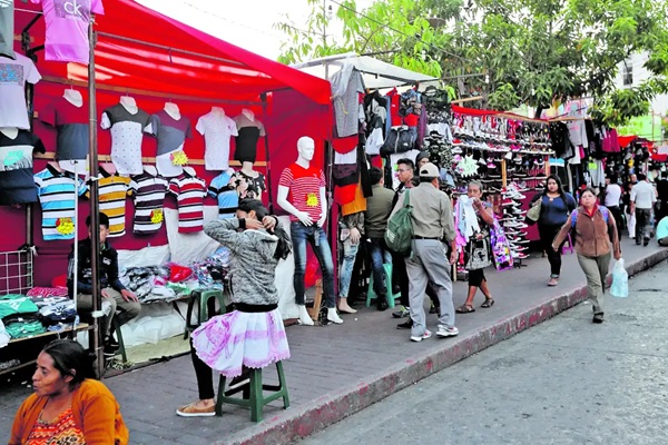 Siete de cada 10 comercios en Puebla es informal, la mayoría liderados por mujeres, advierte Canaco