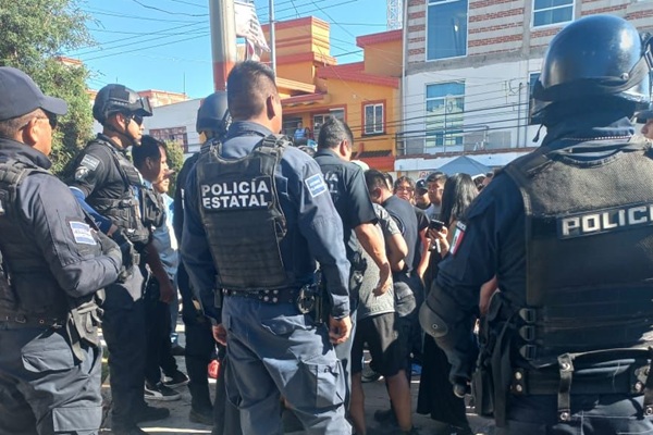 Vecinos de Papalotla intentan linchar a un hombre acusado de robar un motocicleta