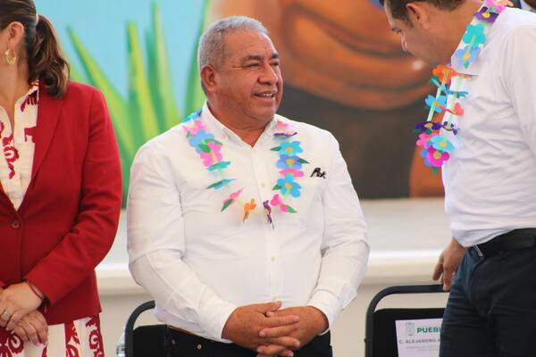 EN TIEMPO REAL | Denuncian extorsión del ayuntamiento de Amozoc