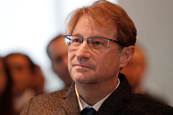 Un juez de Israel determinó extraditar a Andrés Roemer a México para enfrentar cargos por abuso sexual tras rechazar una apelación en contra