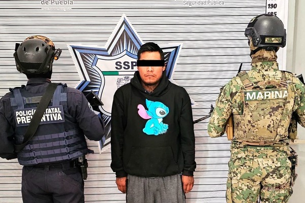 Capturan a extorsionador de comerciantes de la Central de Abasto de Puebla; además portaba arma y drogas
